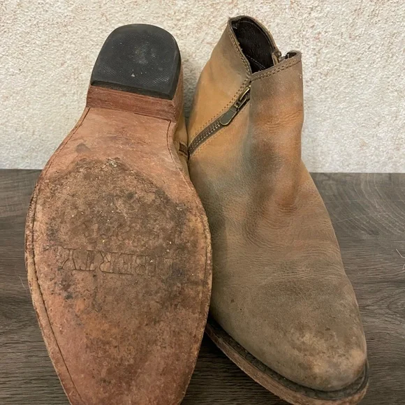 Liberty black bootie - Picture 2 of 3